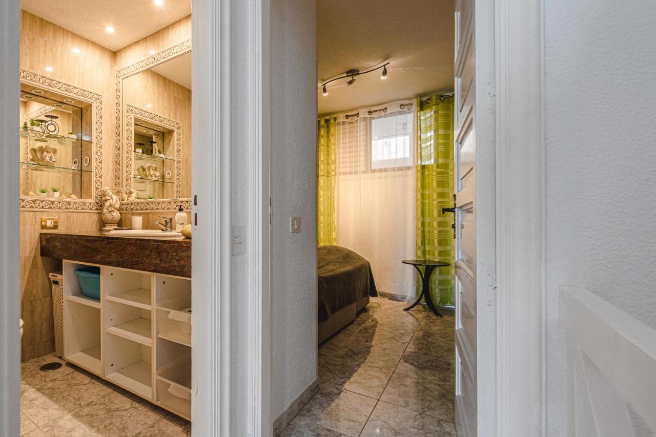 Апартаменты Townhouse Parque Santiago 2 Арона Экстерьер фото
